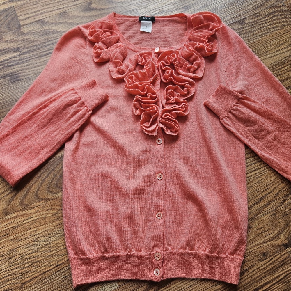J Crew XS Coral Salmon Merino Wool Cascading Ruffle Sweater Chic Pink Soft Cozy